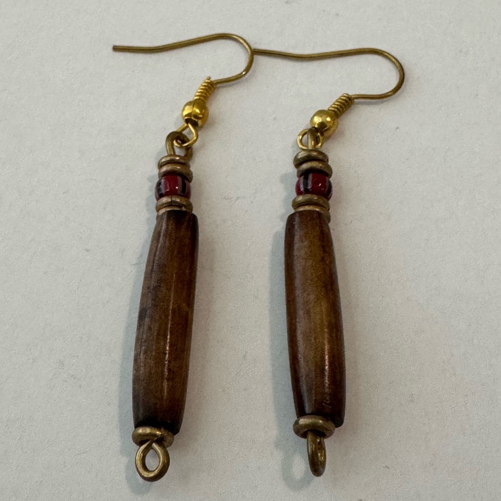 NWOT Ugandan Handmade Dangle Earrings